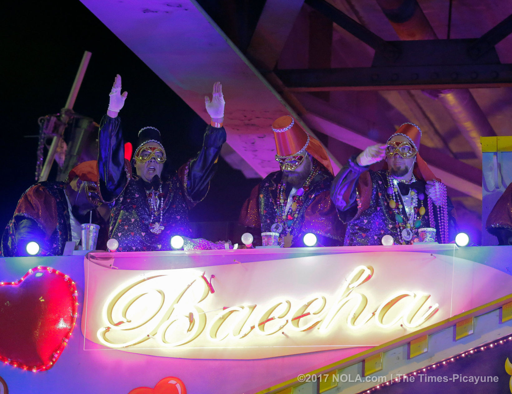 Krewe of Bacchus 2017 rolls in New Orleans: See Mardi Gras parade photos